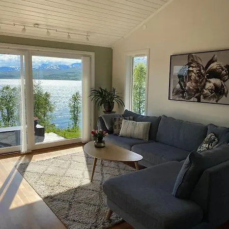Great House With Amazing Location!!sea & Mountain View! Сasa de vacaciones *
