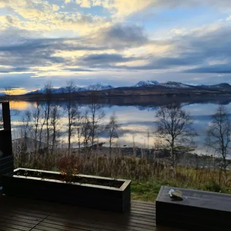 Great House With Amazing Location!!sea & Mountain View! Сasa de vacaciones